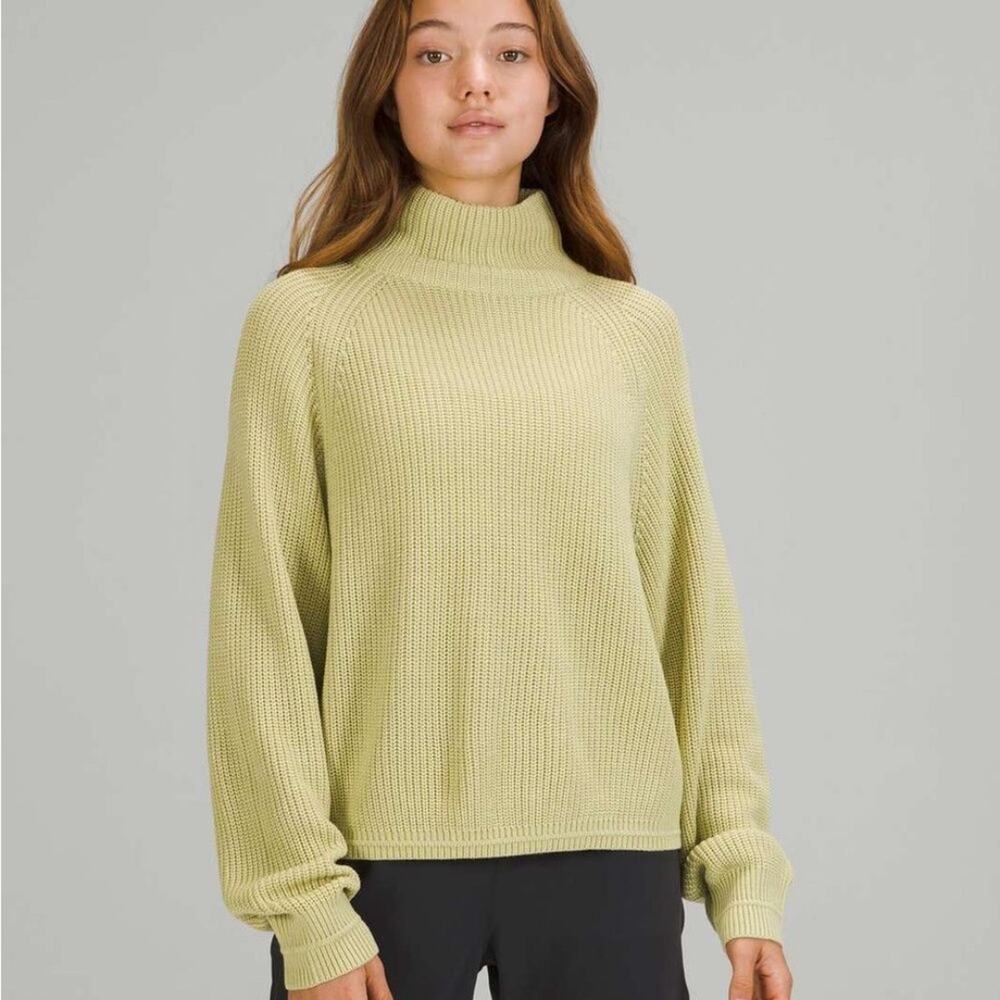 Lululemon Ribbed Turtleneck Sweater Dew Green M/L Cashlu Cashmere Blend Cozy